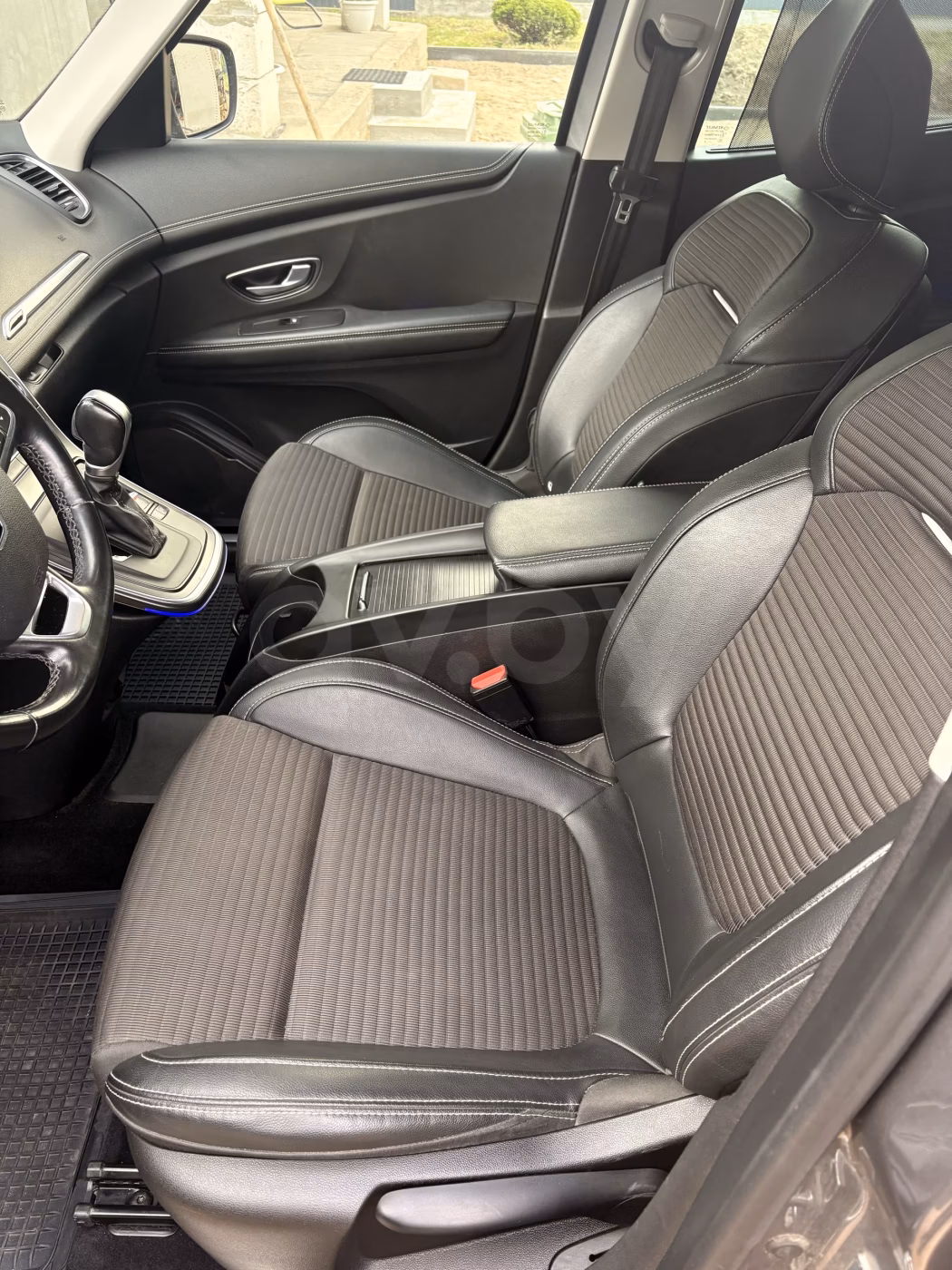 Renault Grand Scenic фото 12