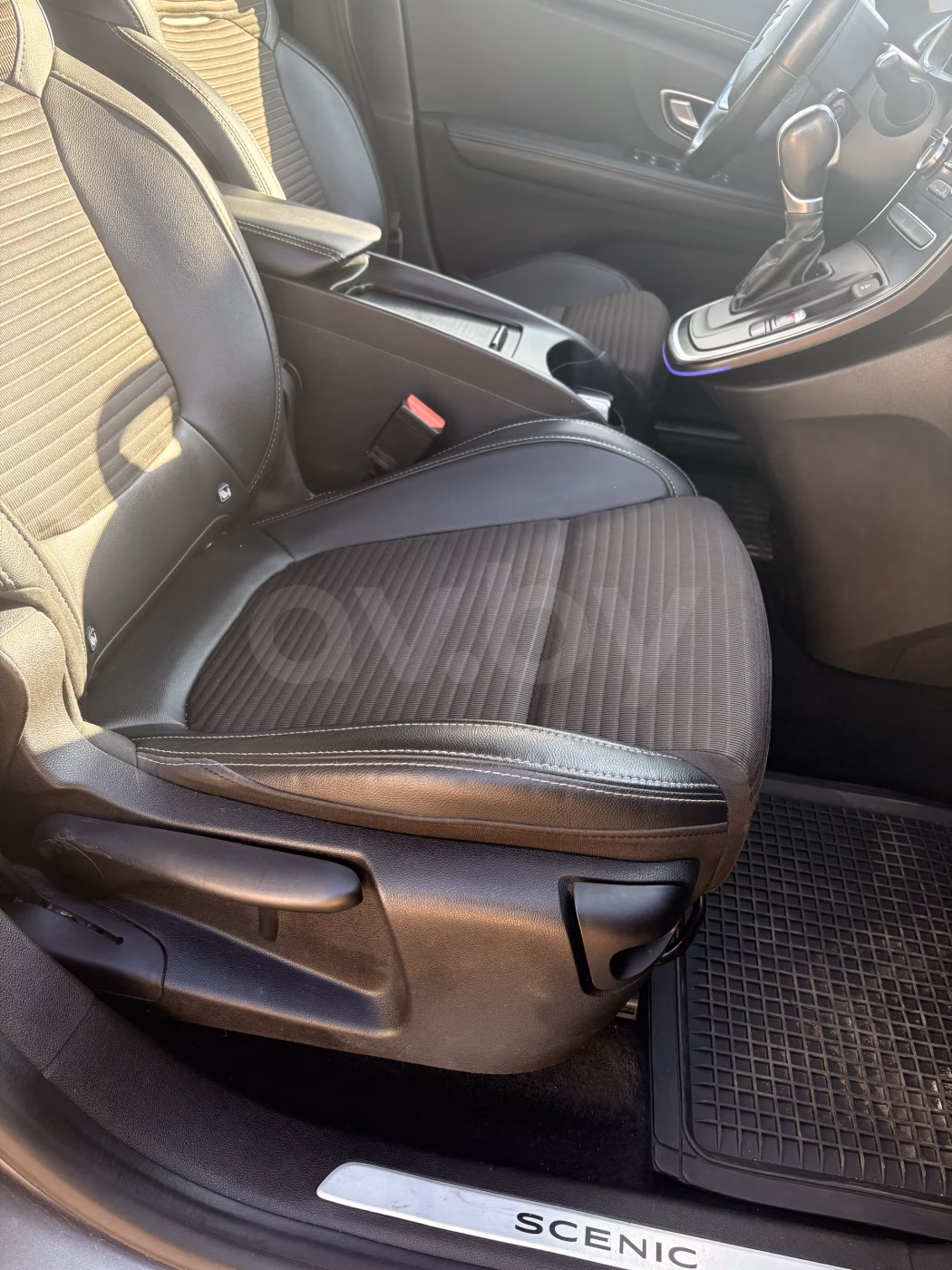 Renault Grand Scenic фото 16
