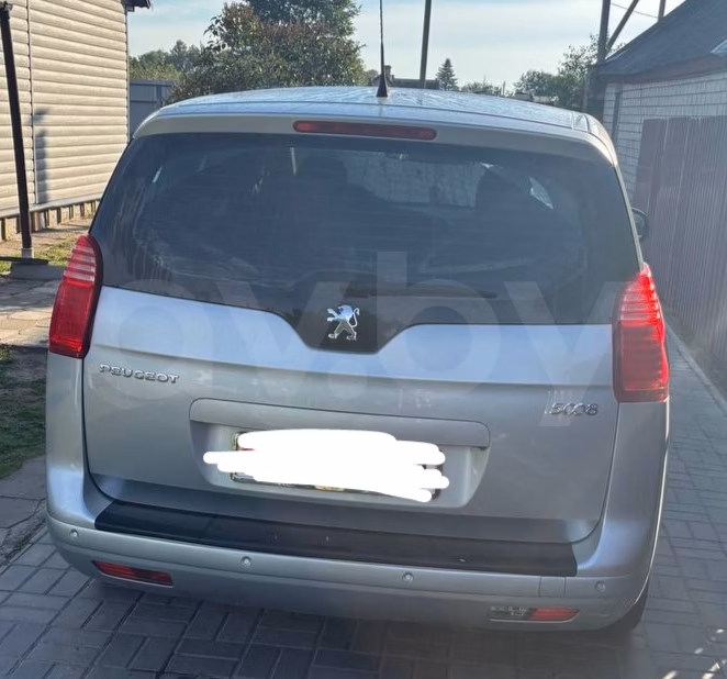 Peugeot 5008 фото 5
