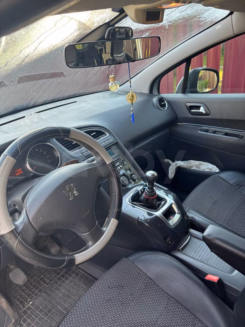 Peugeot 5008 фото 7