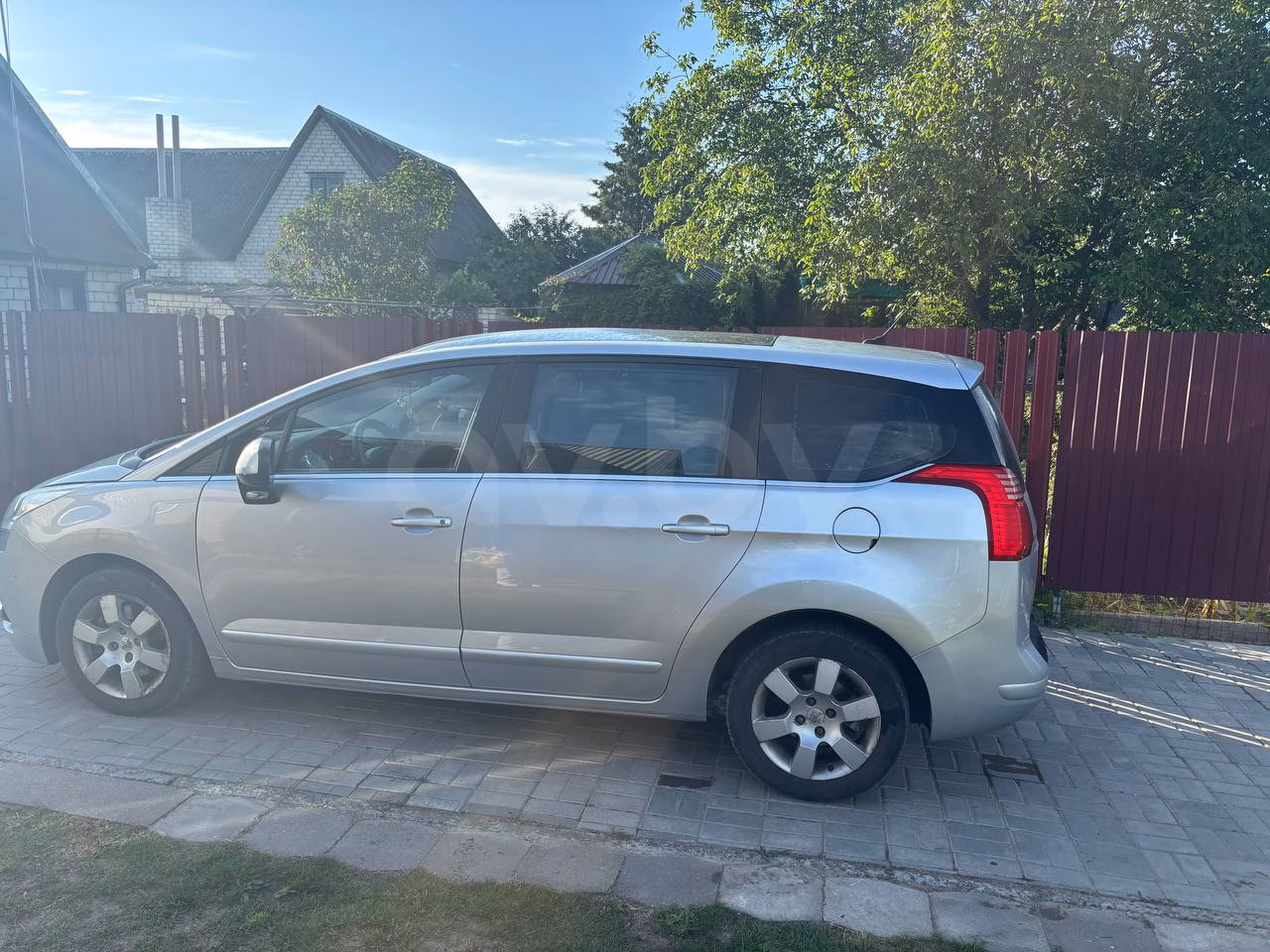 Peugeot 5008 фото 2
