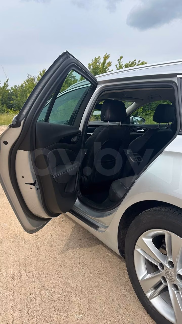 Opel Insignia фото 11