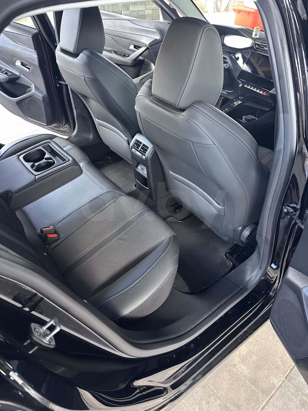 Peugeot 308 фото 8