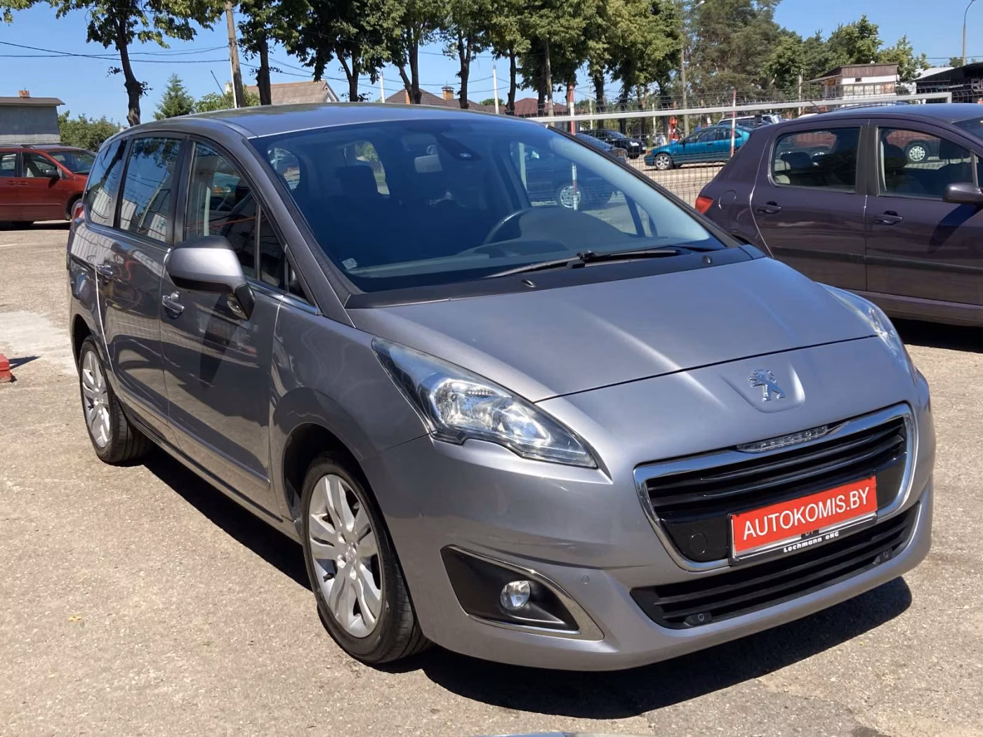 Peugeot 5008 фото 3