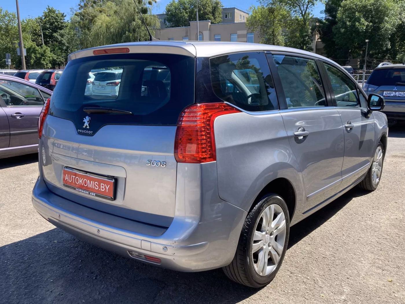 Peugeot 5008 фото 6