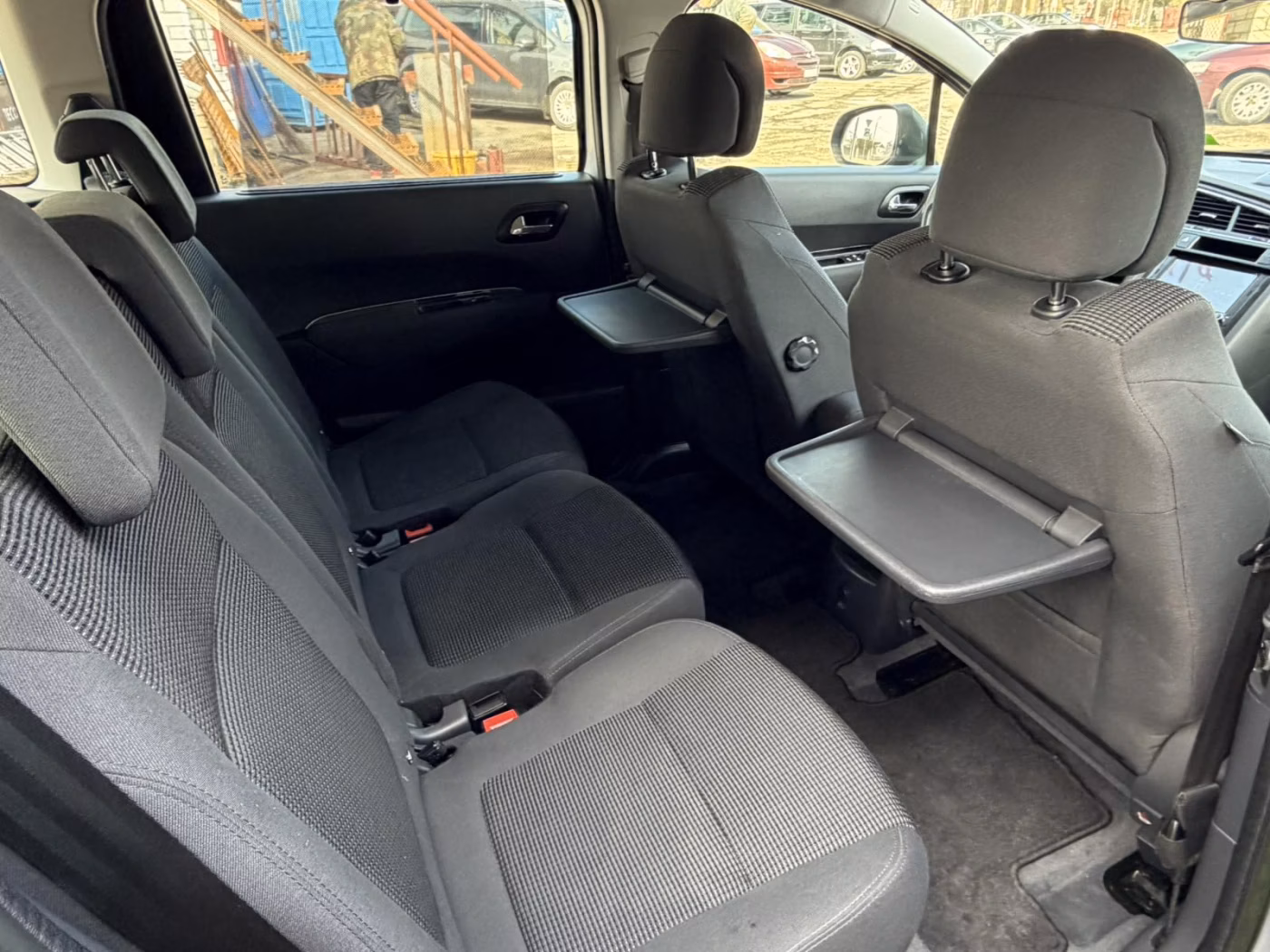 Peugeot 5008 фото 18