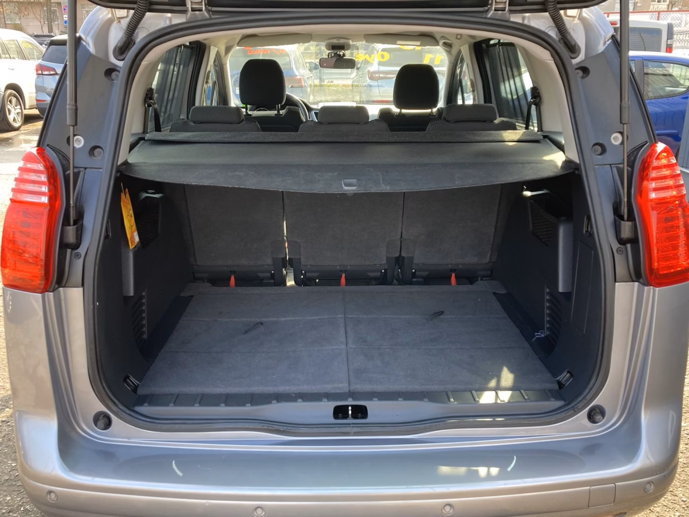 Peugeot 5008 фото 23