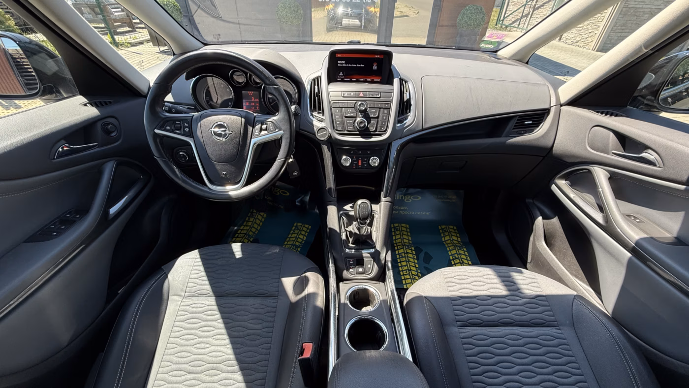 Opel Zafira фото 12