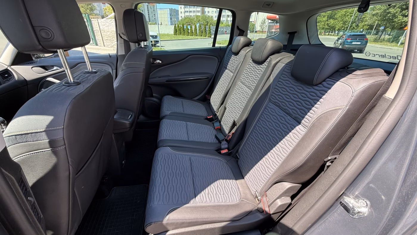 Opel Zafira фото 14