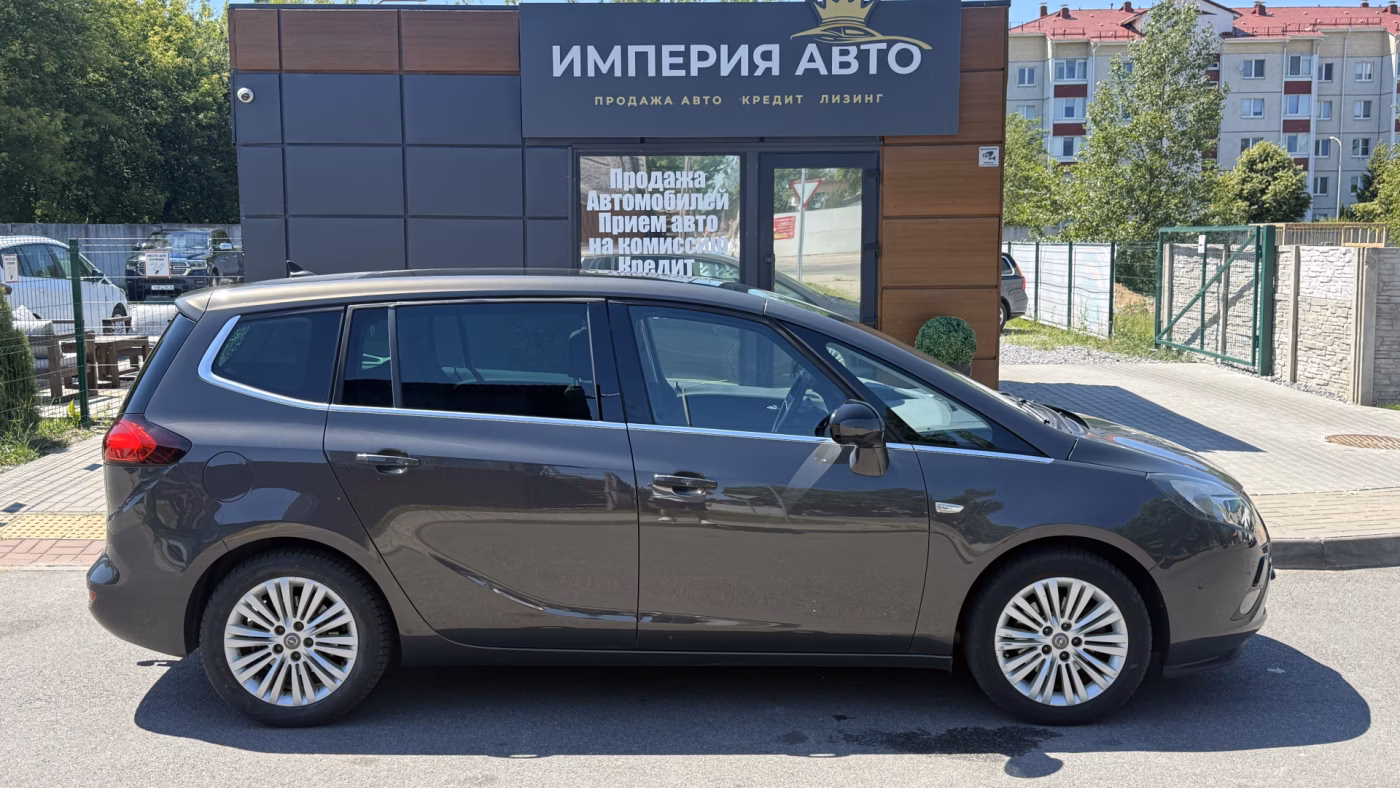 Opel Zafira фото 5