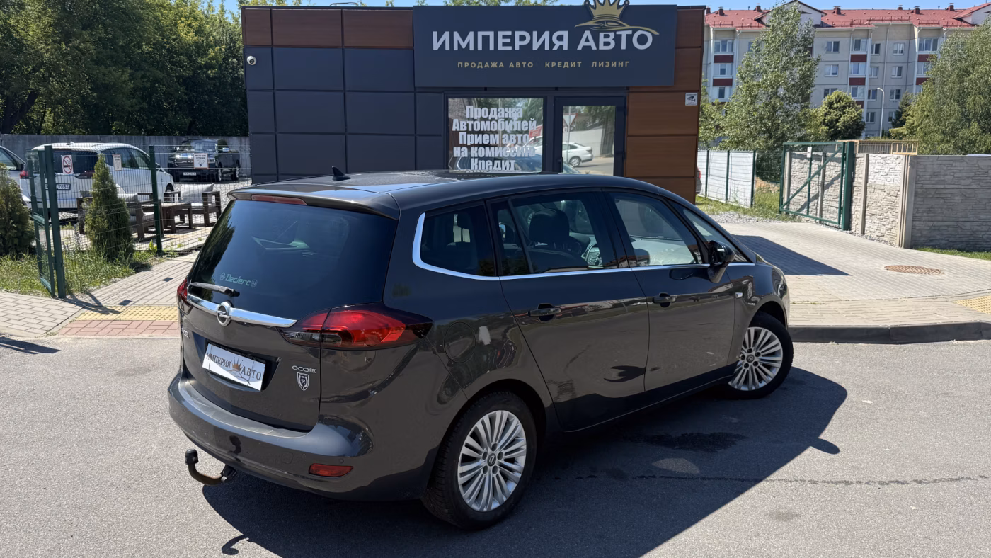 Opel Zafira фото 6
