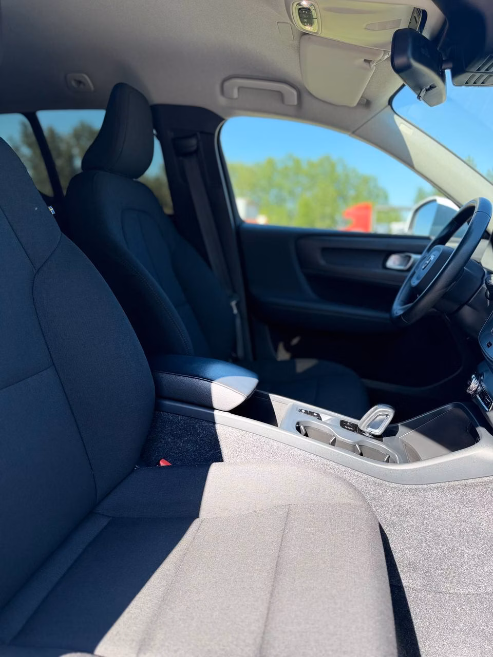 Volvo XC40 фото 12