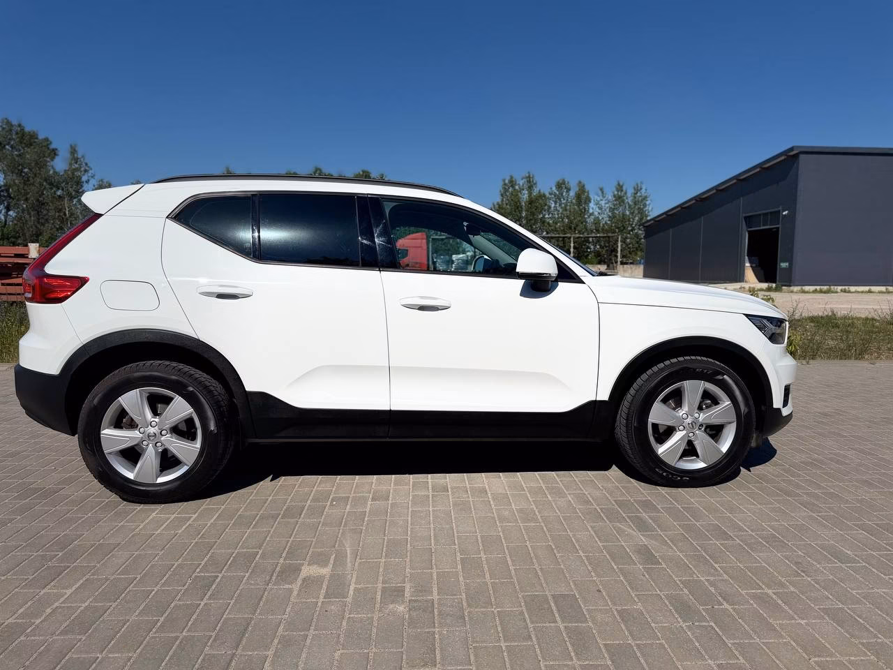 Volvo XC40 фото 6