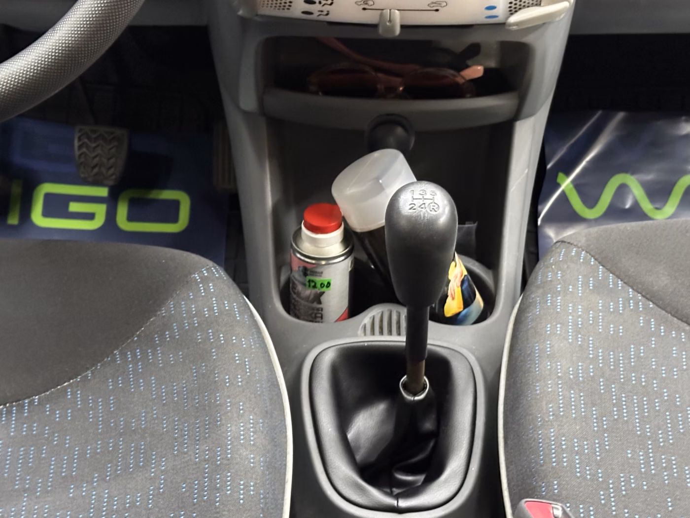 Peugeot 107 фото 16