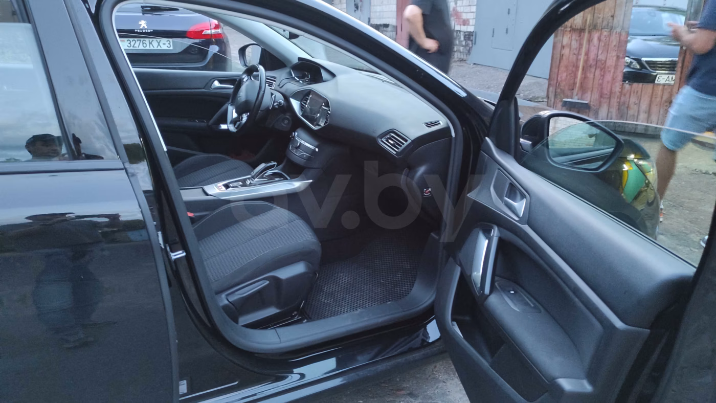 Peugeot 308 фото 9