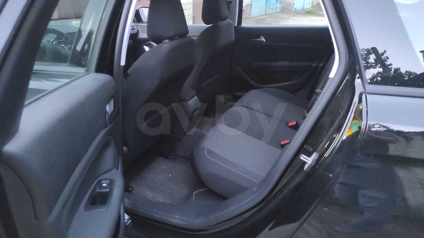 Peugeot 308 фото 7