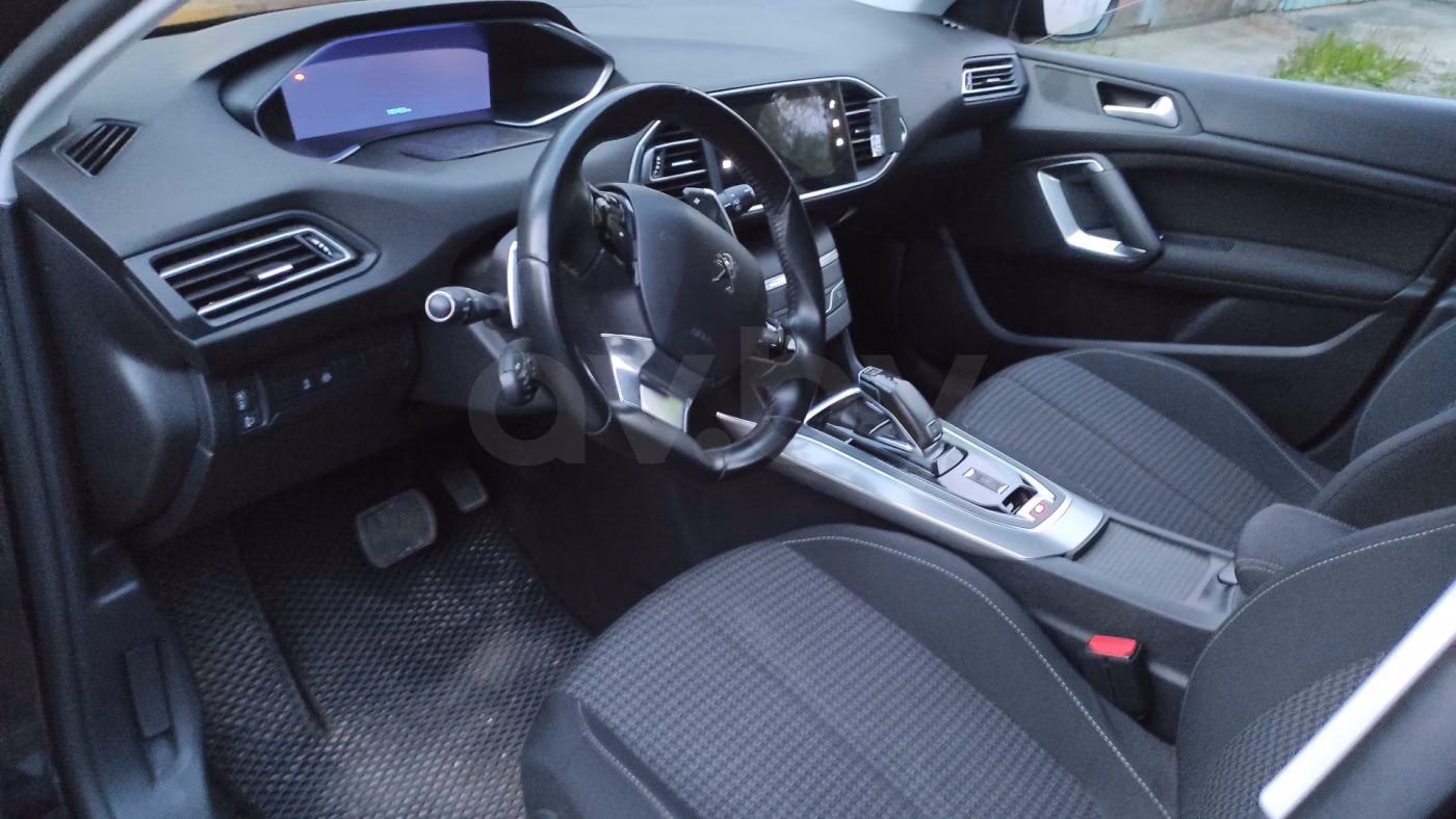 Peugeot 308 фото 5