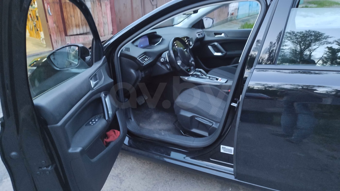 Peugeot 308 фото 6