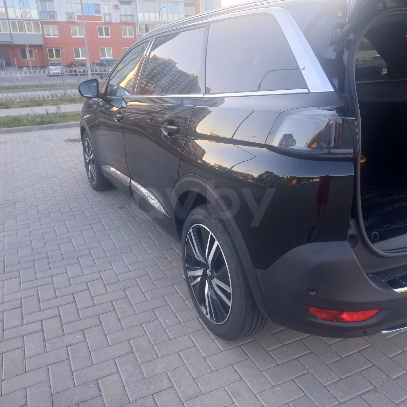 Peugeot 5008 фото 3
