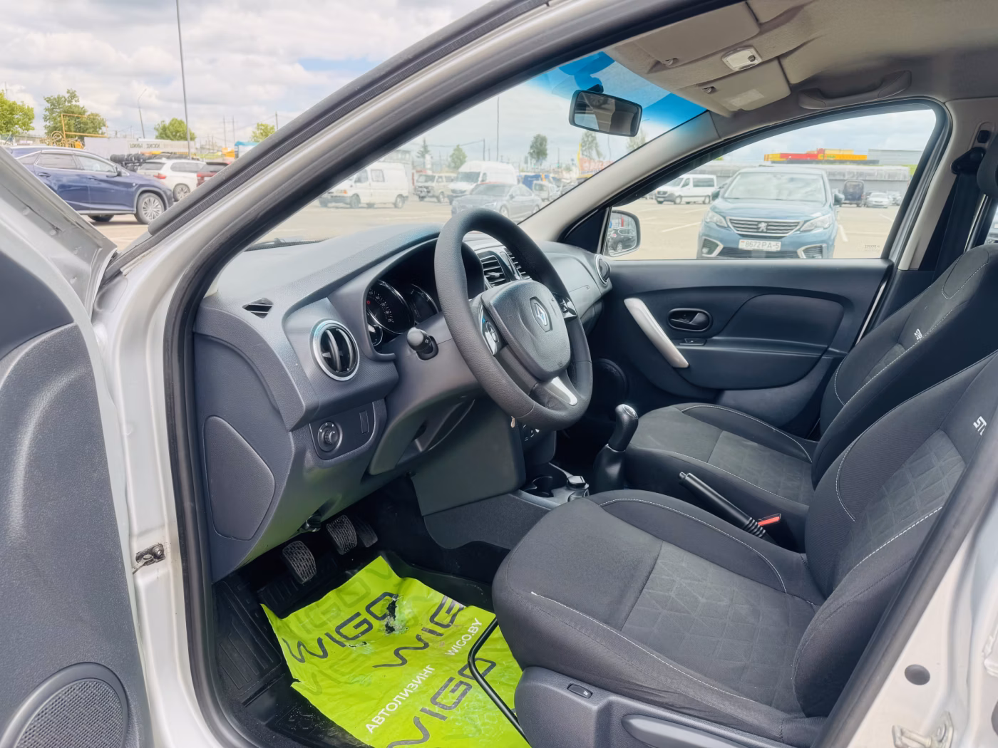 Renault Sandero фото 5