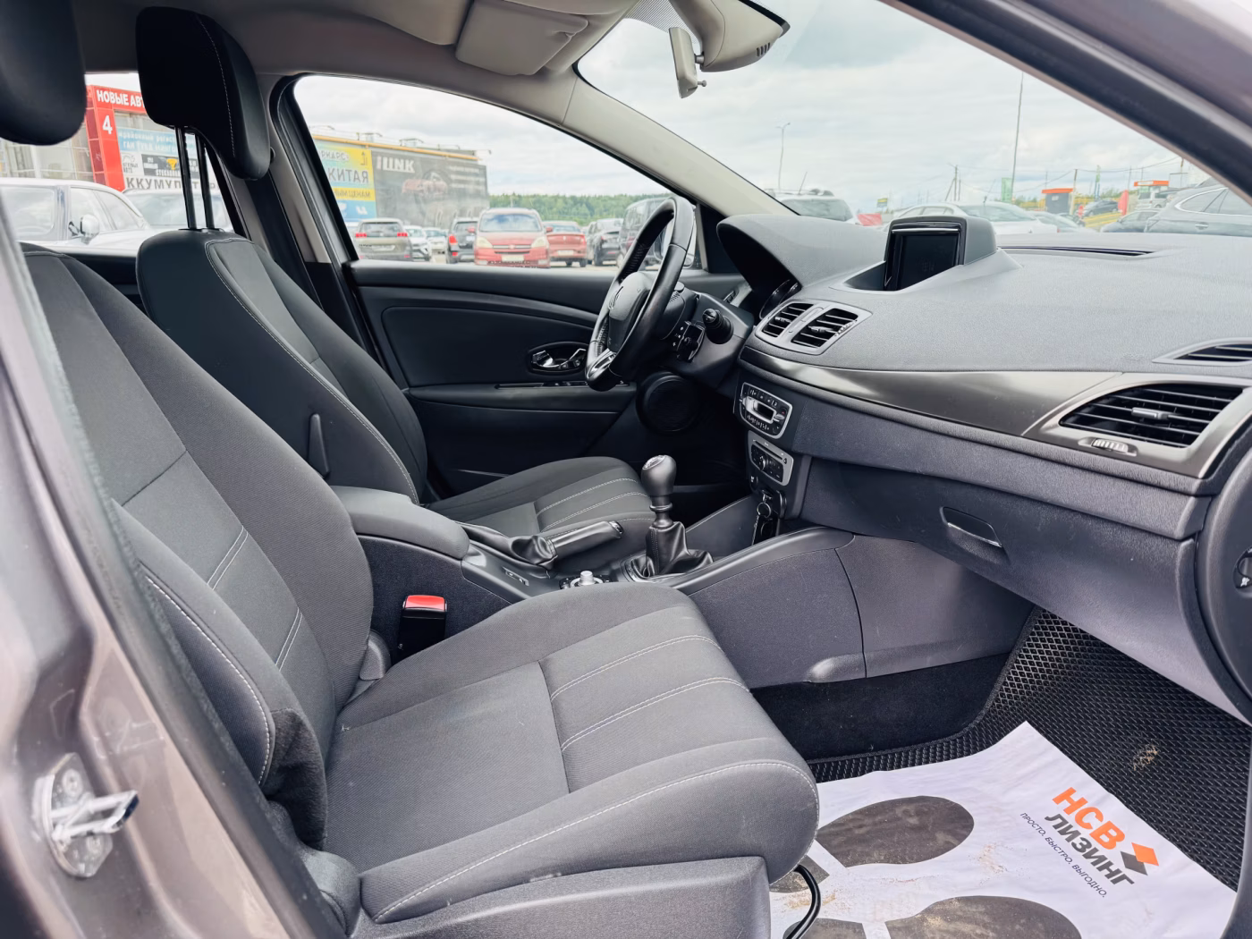 Renault Megane фото 10