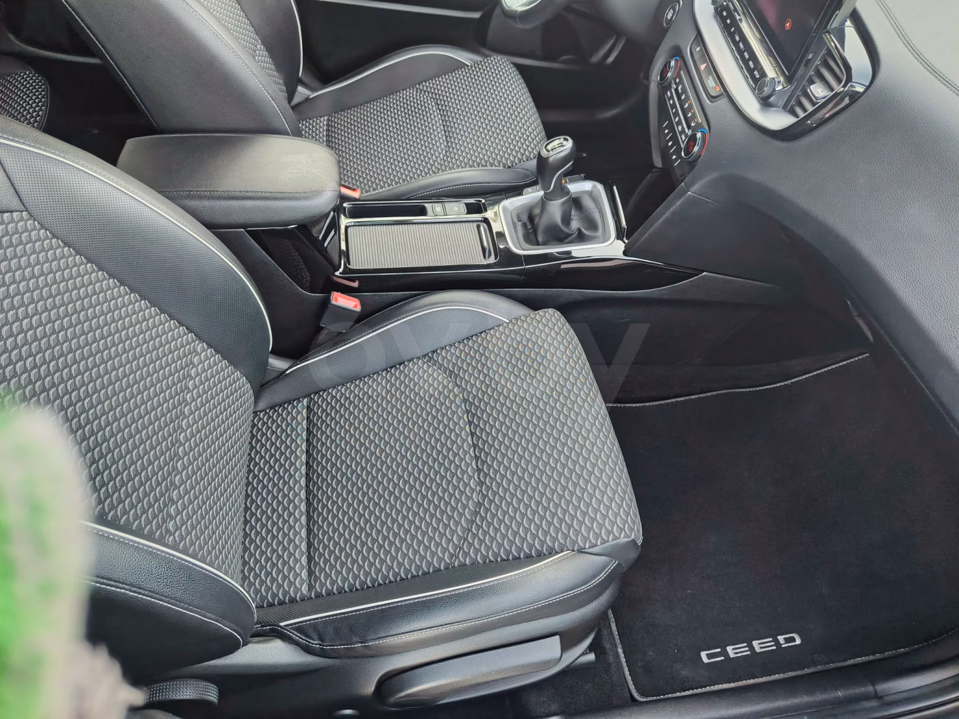 Kia Cee'd фото 16