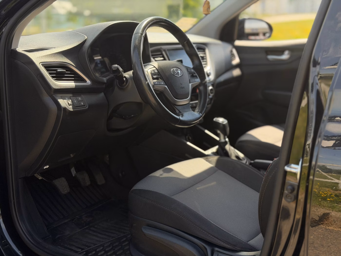 Hyundai Accent фото 14