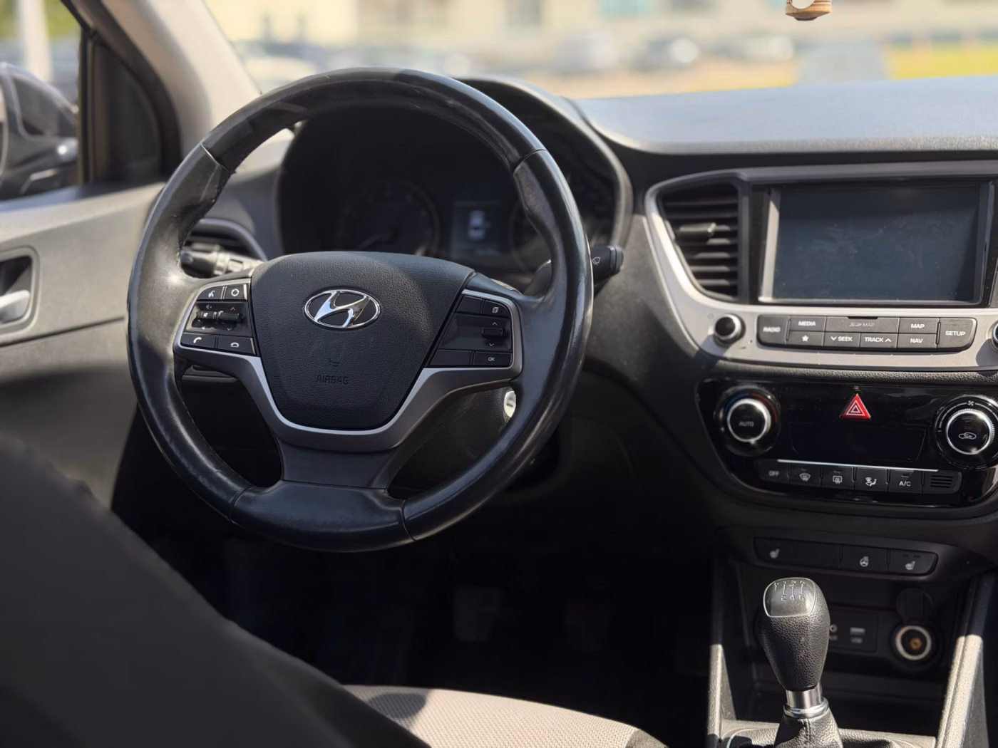 Hyundai Accent фото 9