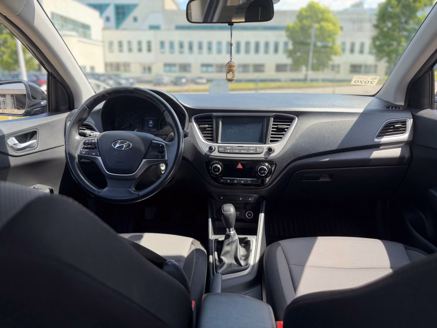 Hyundai Accent фото 8