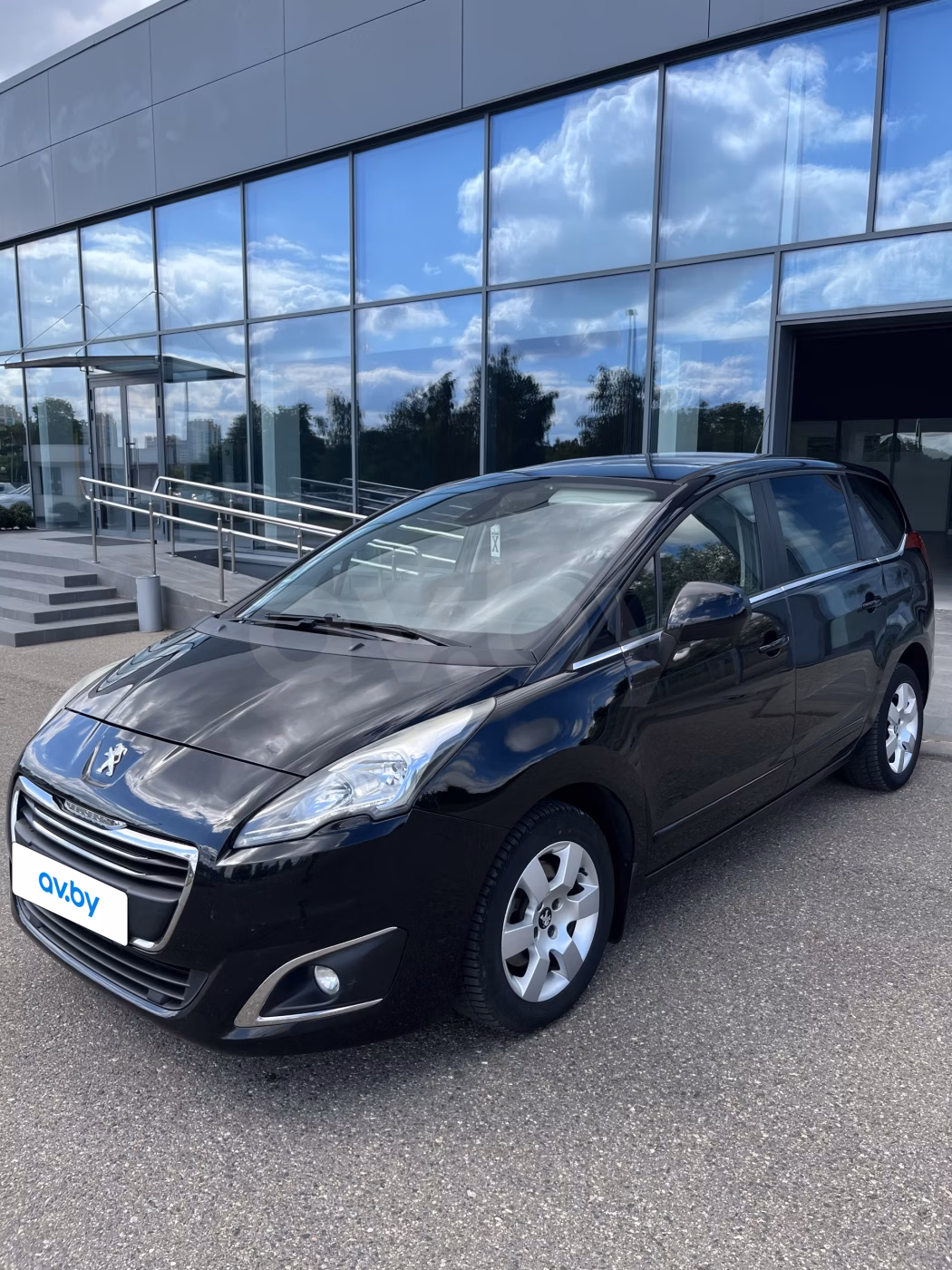 Peugeot 5008 фото 13