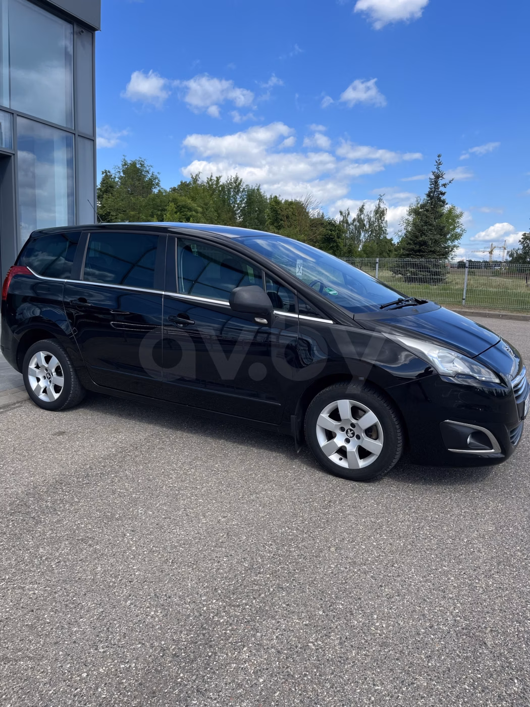 Peugeot 5008 фото 17