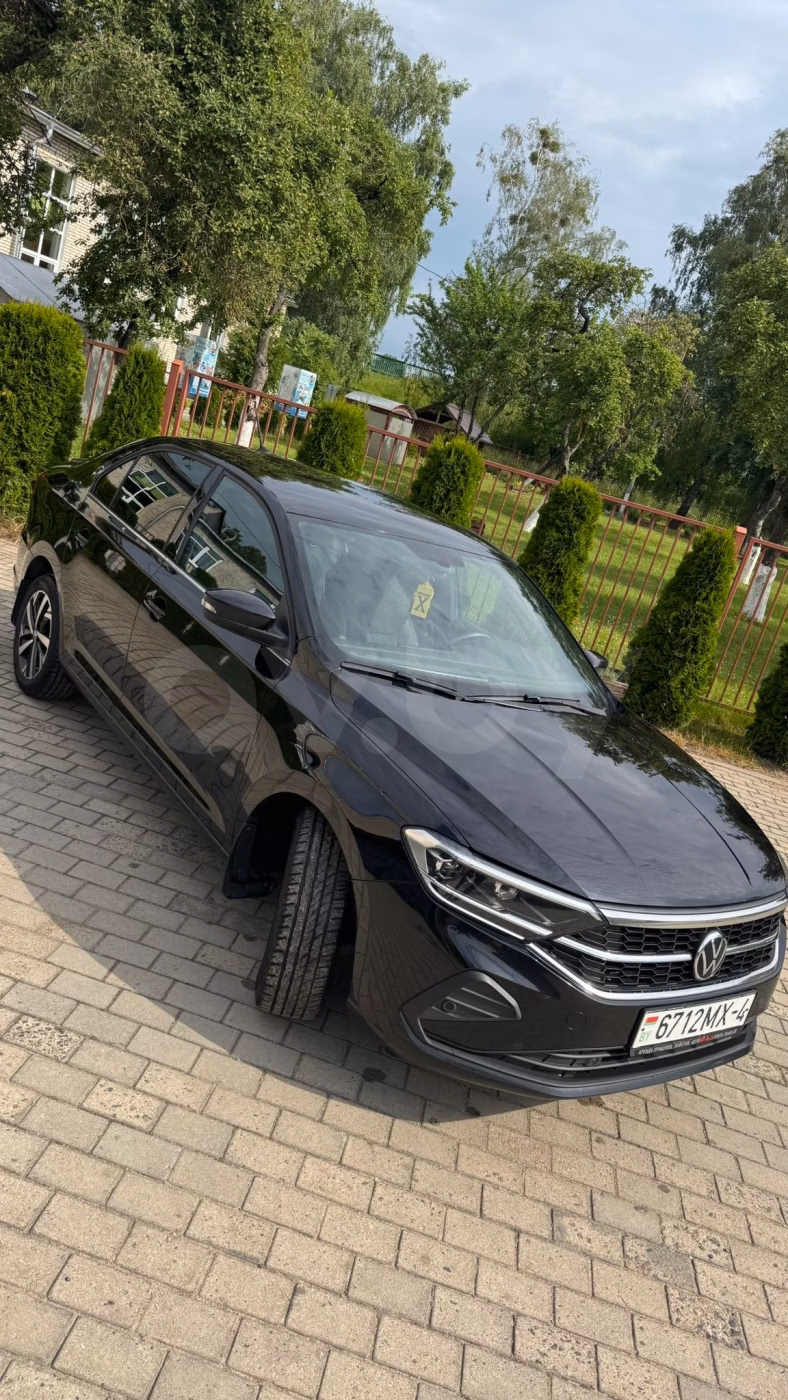 Volkswagen Polo Sedan фото 3