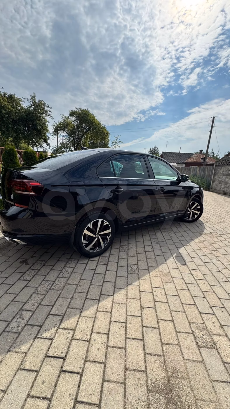 Volkswagen Polo Sedan фото 10