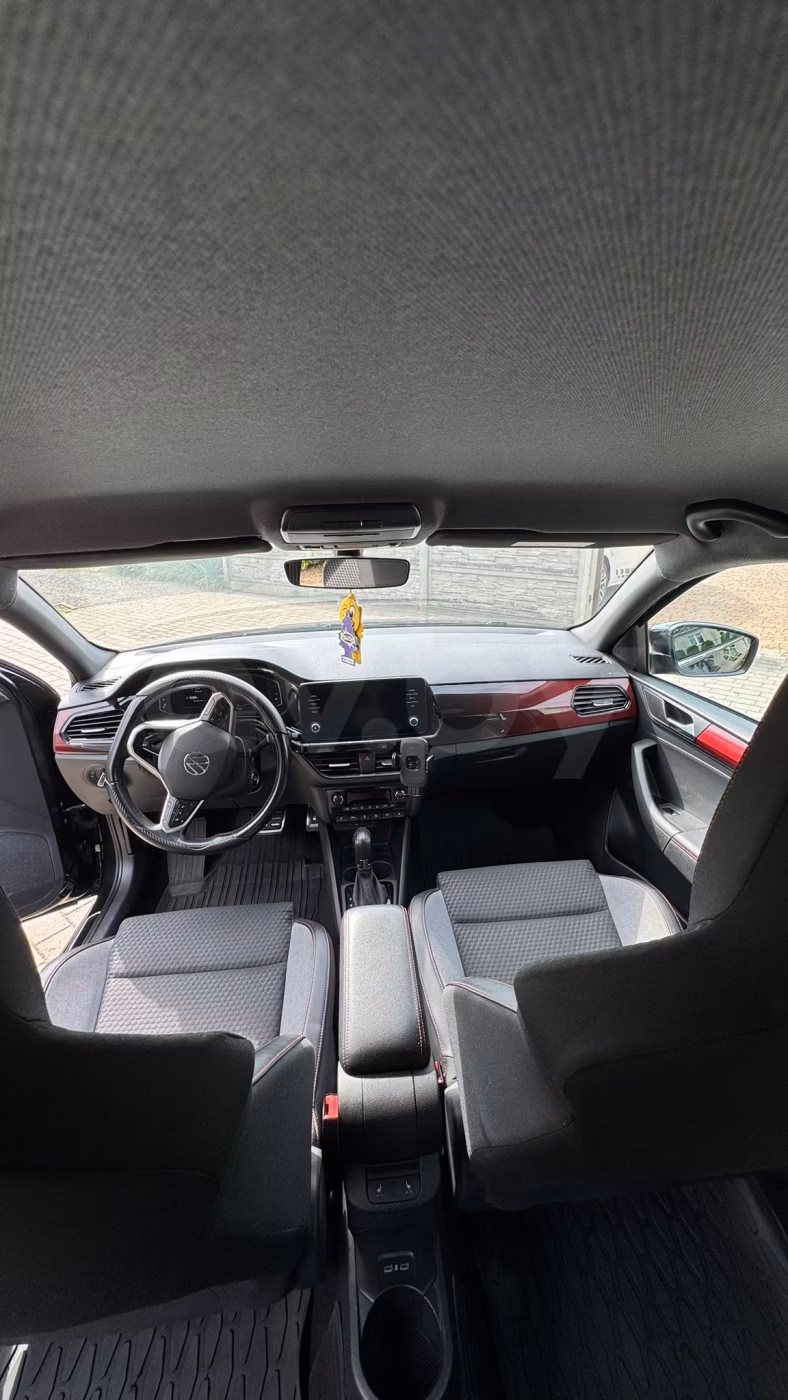 Volkswagen Polo Sedan фото 13
