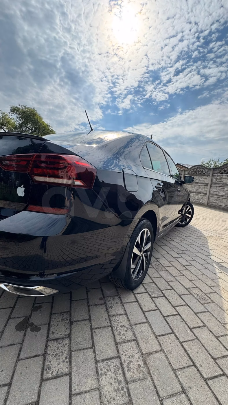 Volkswagen Polo Sedan фото 14