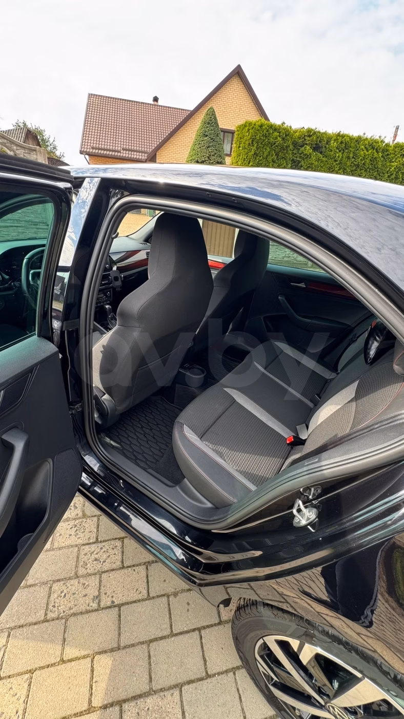 Volkswagen Polo Sedan фото 15