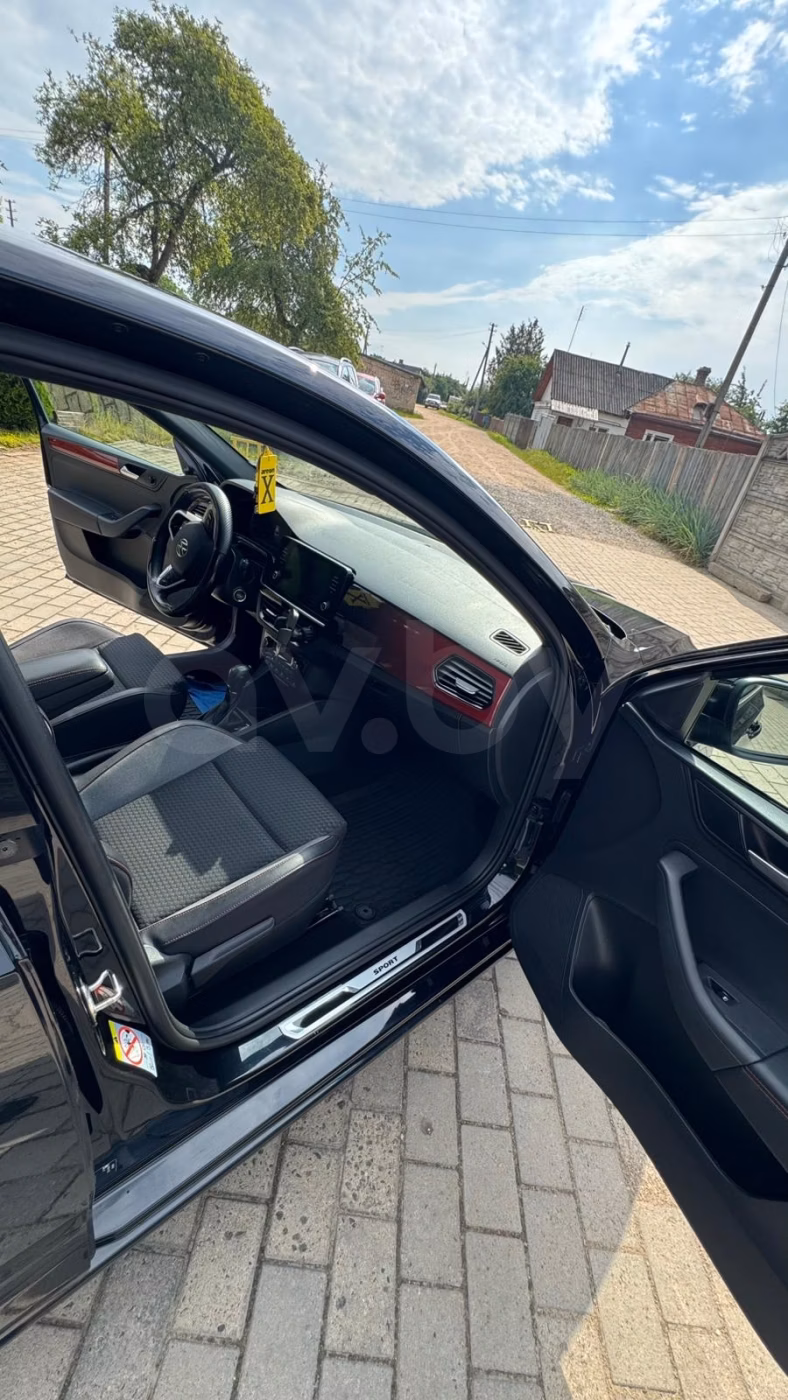 Volkswagen Polo Sedan фото 18