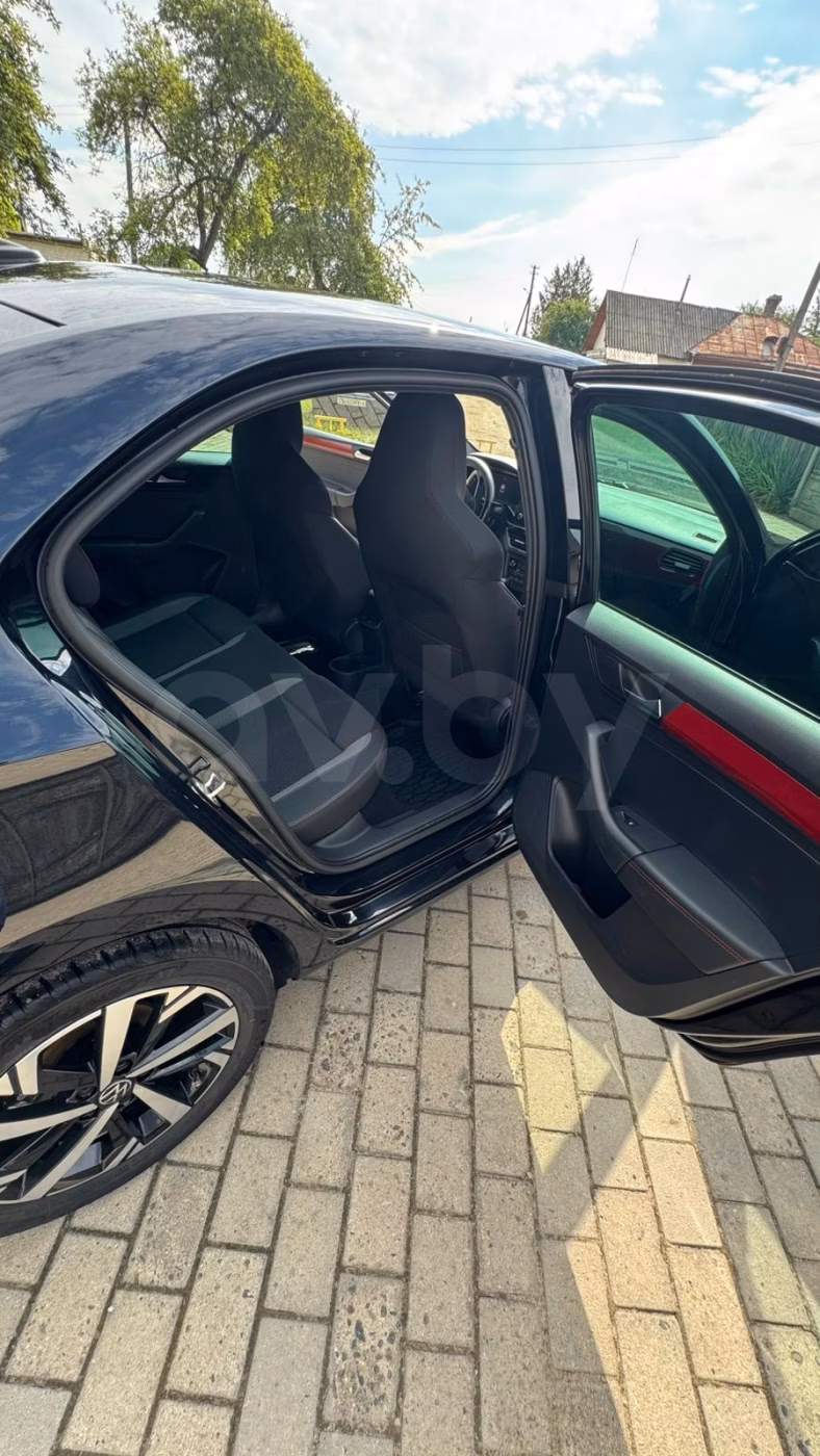 Volkswagen Polo Sedan фото 19