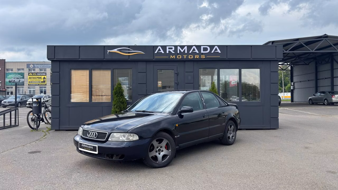 Audi A4 фото 2