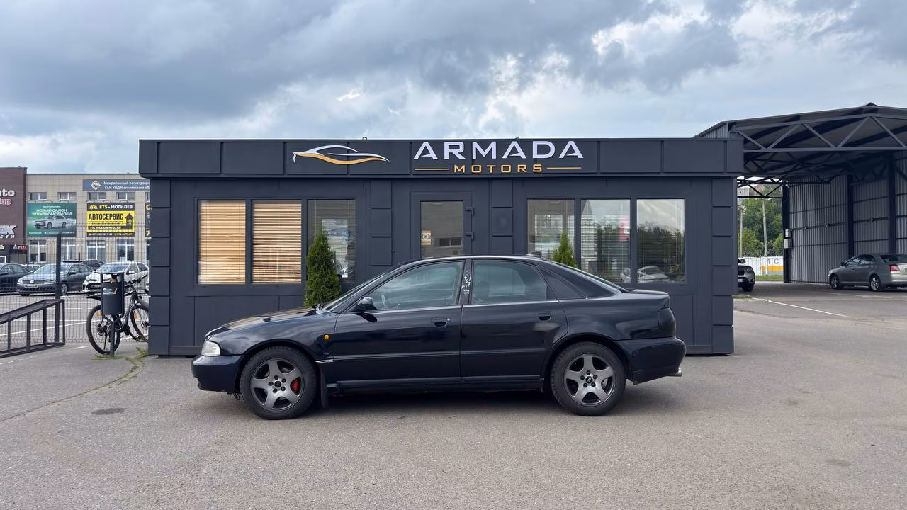 Audi A4 фото 3