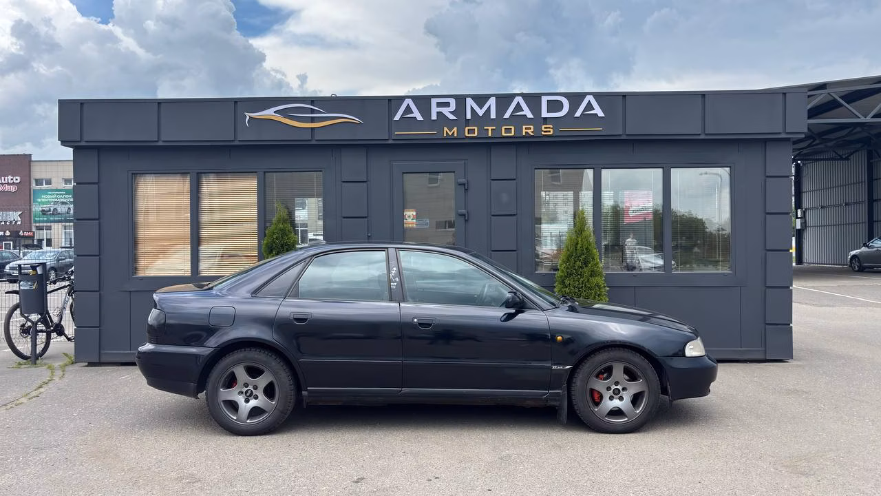 Audi A4 фото 6
