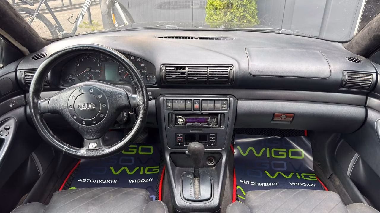Audi A4 фото 13