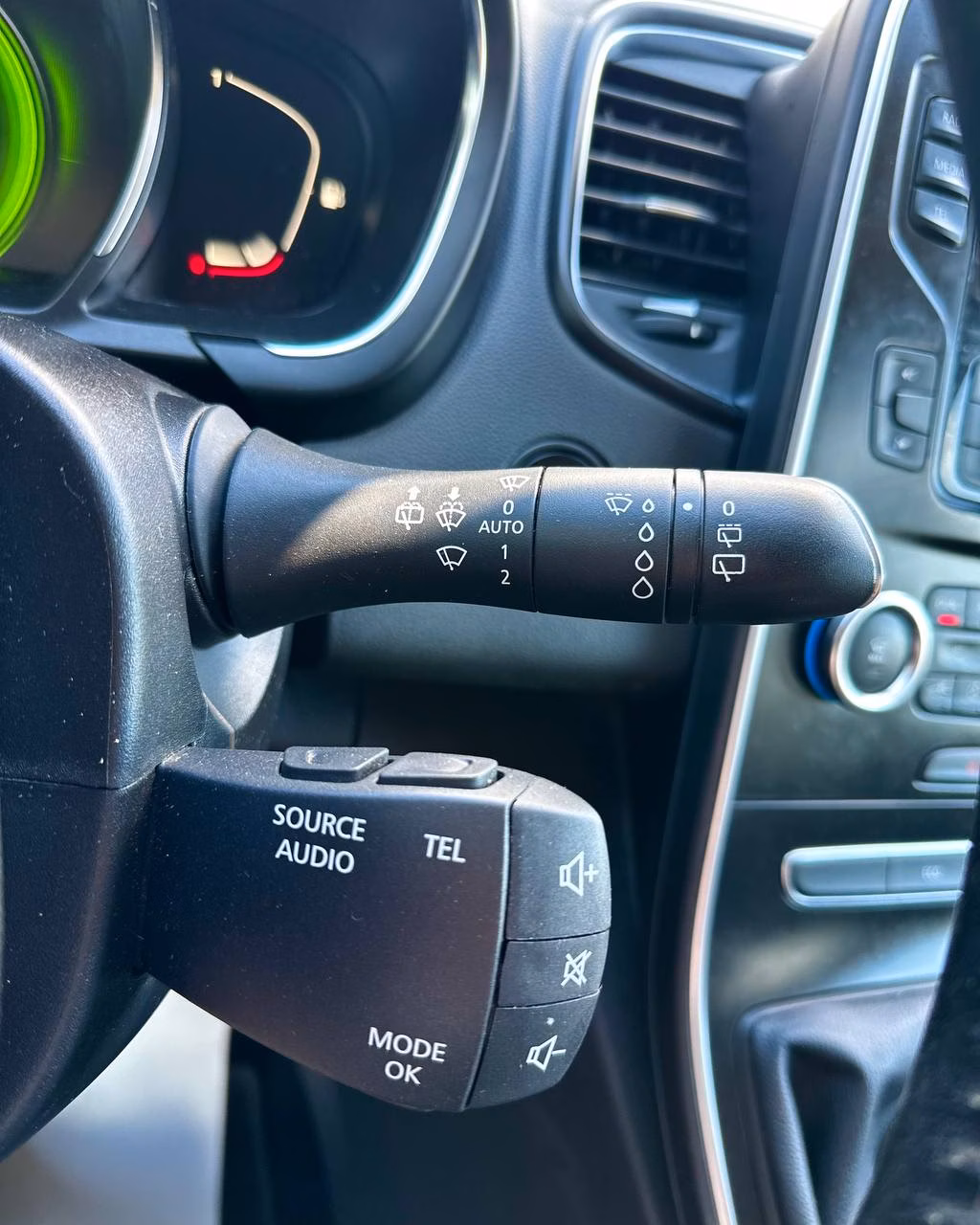 Renault Scenic фото 15