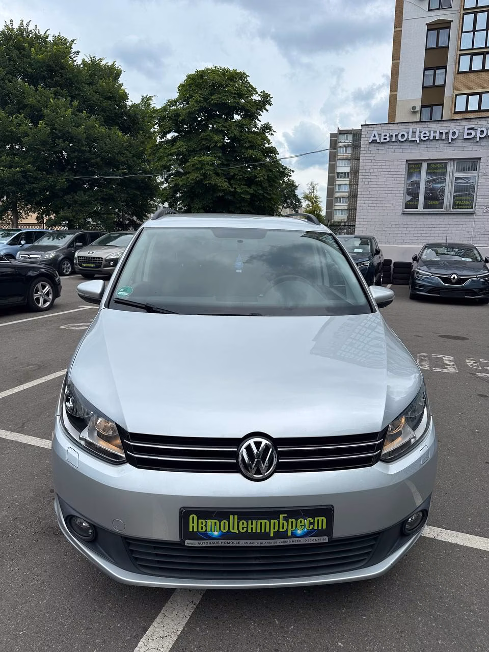 Volkswagen Touran фото 6