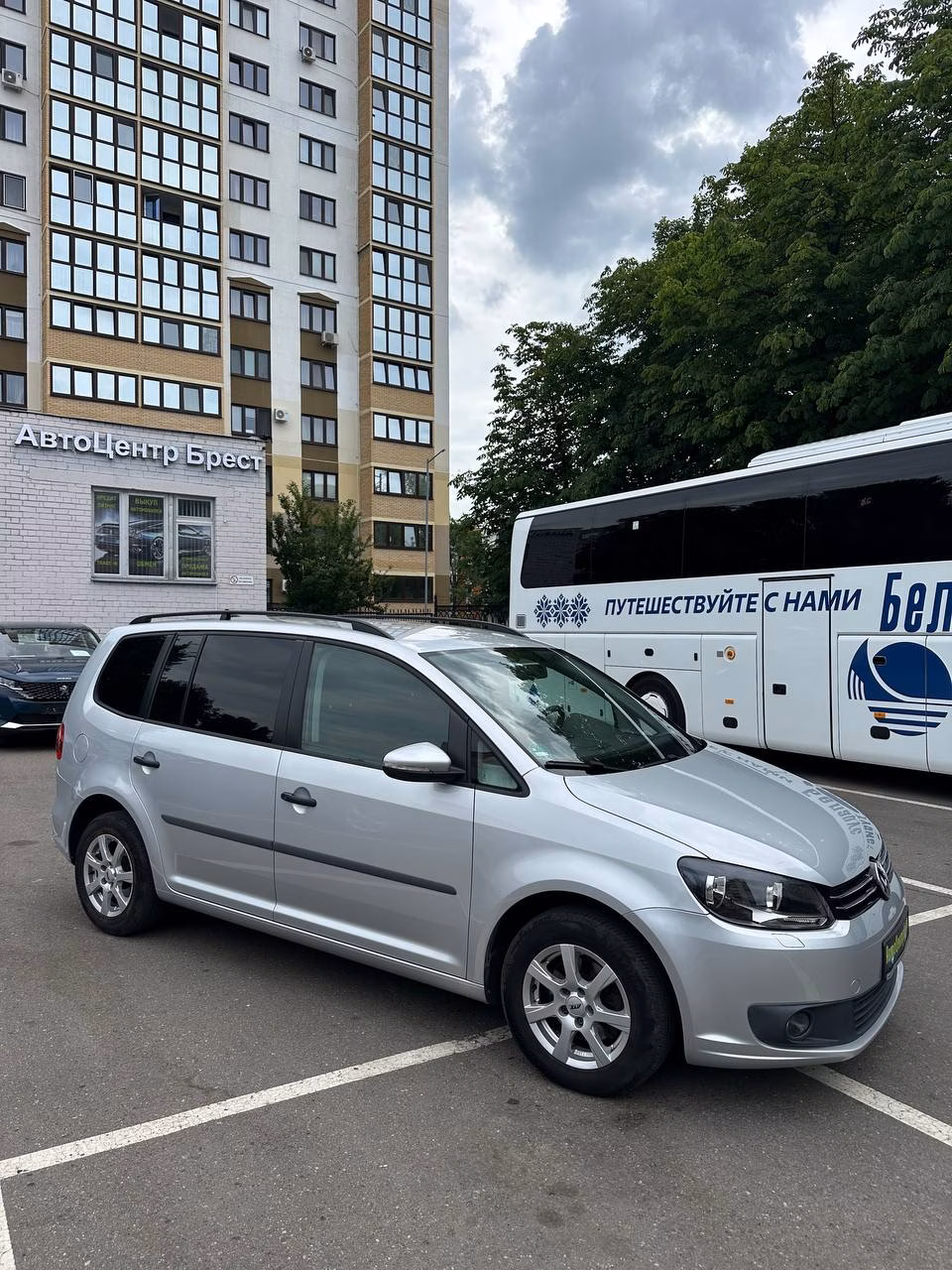 Volkswagen Touran фото 2