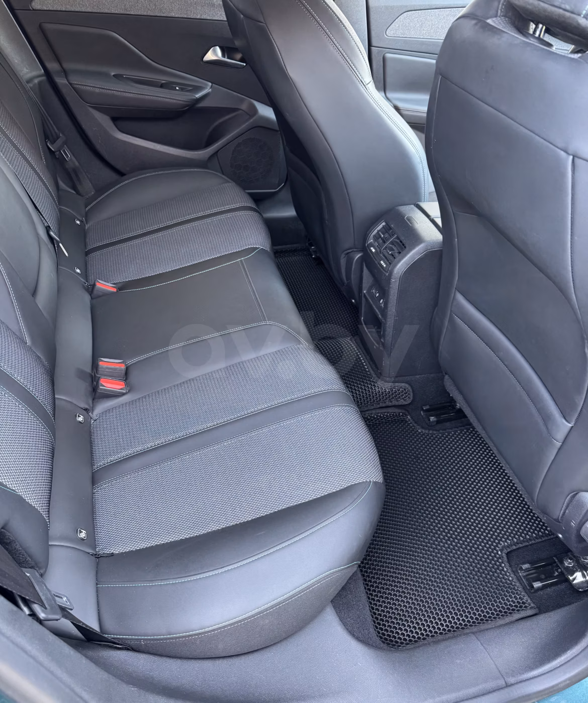Peugeot 308 фото 12