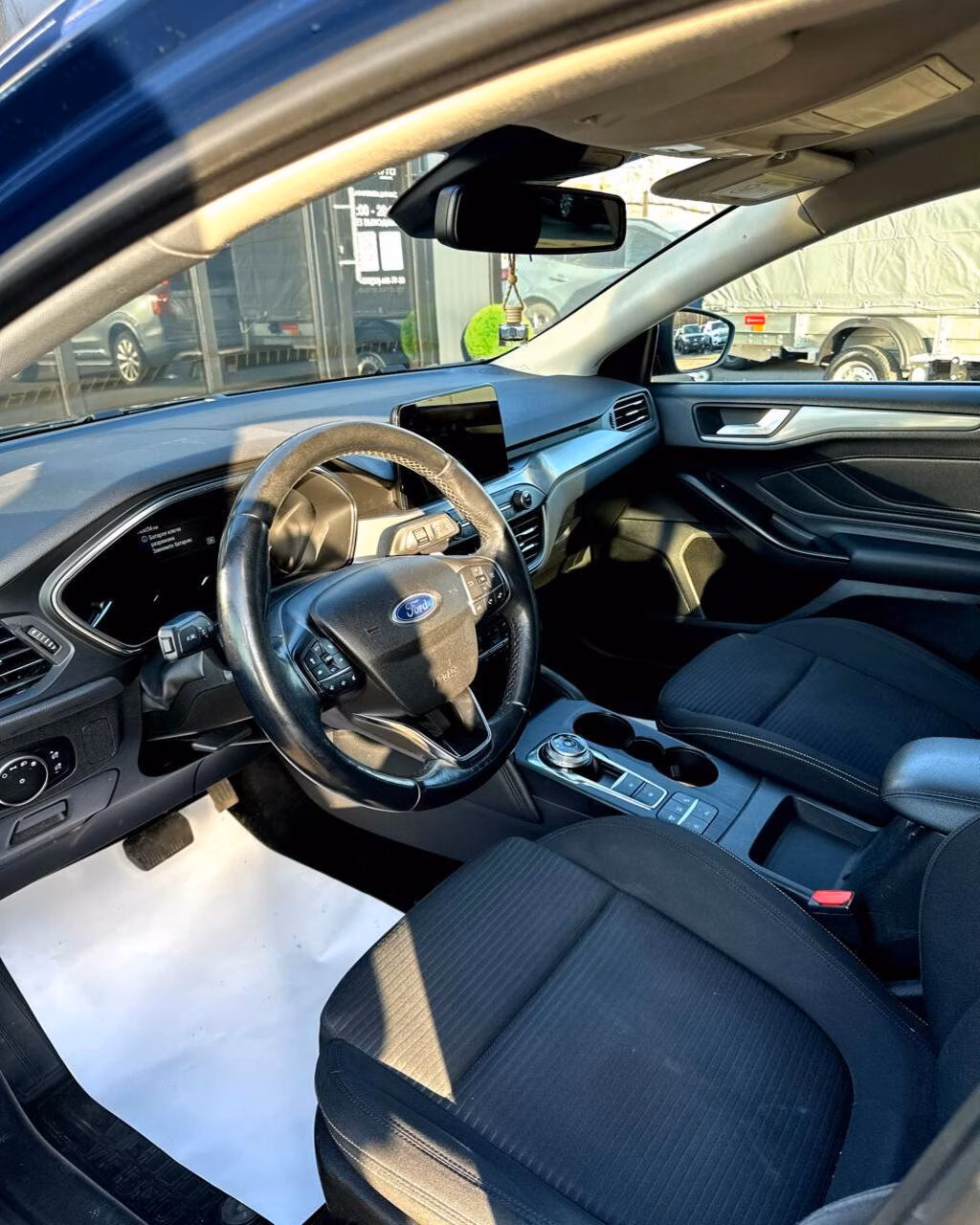 Ford Focus фото 9