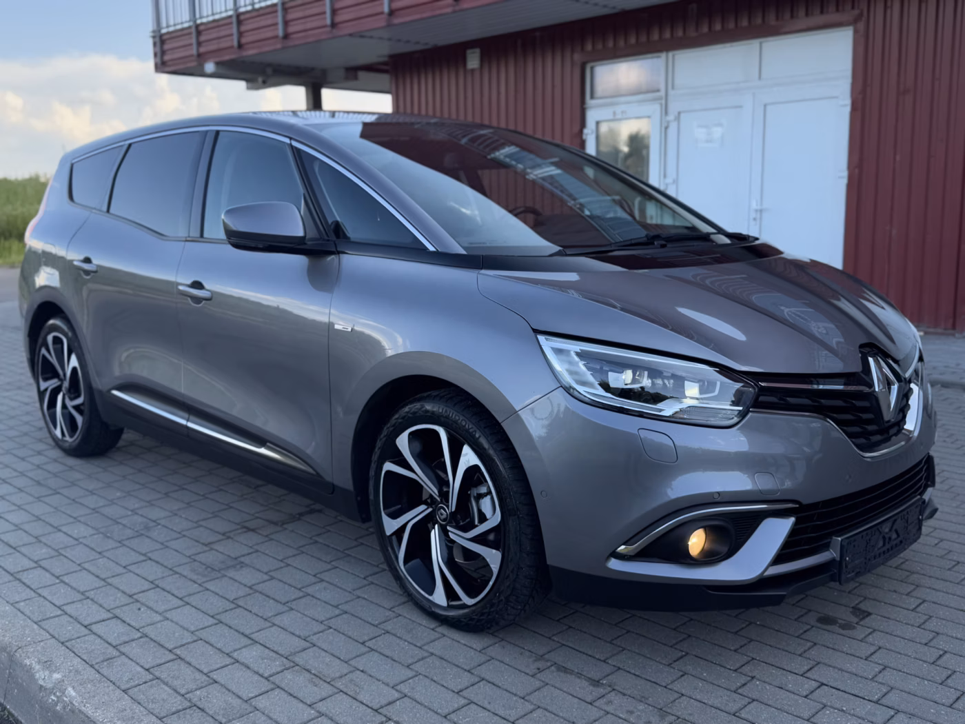 Renault Grand Scenic фото 10