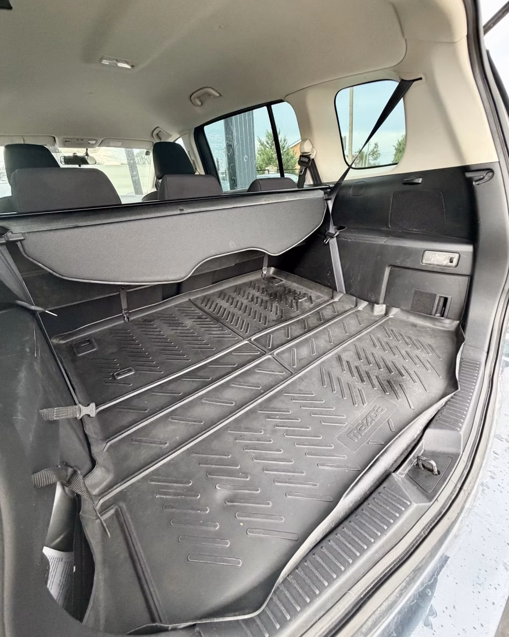 Mazda 5 фото 14