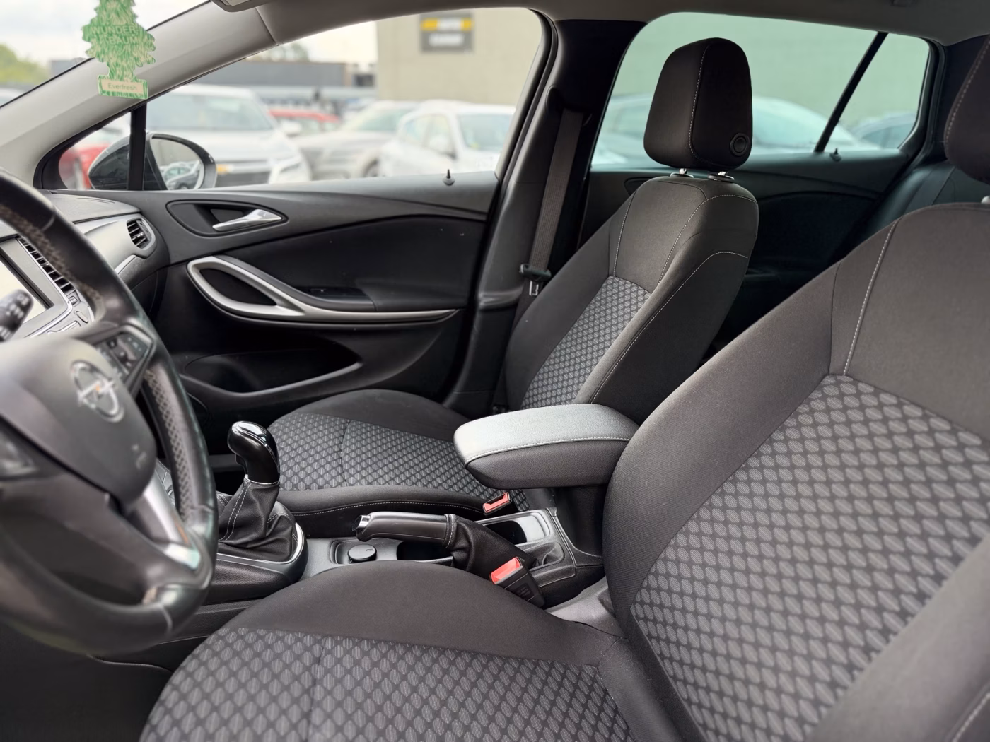 Opel Astra фото 18